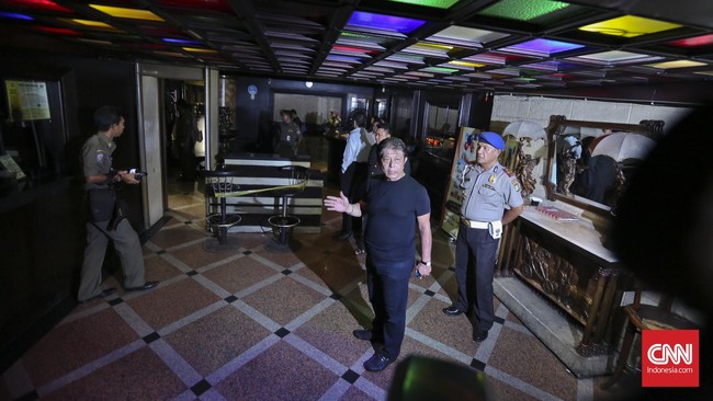 Masyarakat diminta melapor jika ada polisi masuk ke tempat hiburan malam dan mengonsumsi minuman beralkohol buntut kasus penembakan.