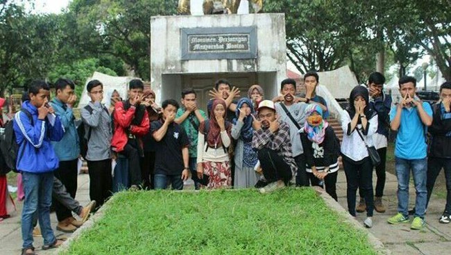 Usianya masih seumur jagung, belum genap setahun. Tapi komunitas para pecinta museum ini cukup aktif lho.