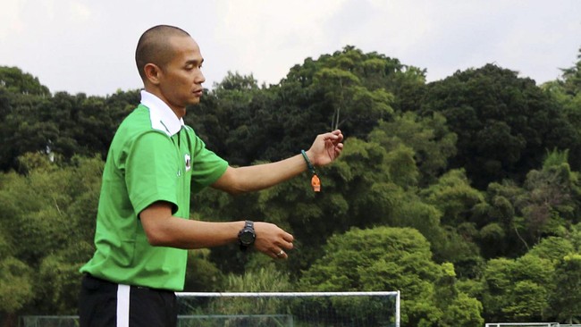Kurniawan Dwi Yulianto mengaku pernah ditawari pengaturan skor laga timnas Indonesia. Sampai sekarang, hal itu terus mengusik benaknya.