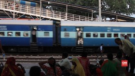 Jasa Kirim Makanan di Kereta India Kian Menjamur