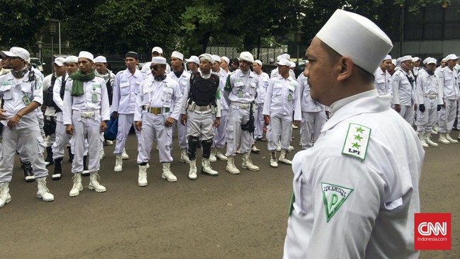 Juru bicara FPI Munarman mengatakan, pertemuan Jokowi dan Prabowo tak akan meredam aksi demo besar-besaran 4 November nanti.