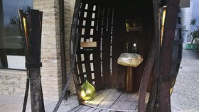 Air Mancur <i>Wine</i> Mengucur Sepanjang Hari di Italia