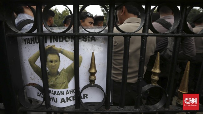 Polemik Al Maidah dan Unjuk Rasa Anti-Ahok