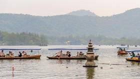 Curi Ilmu dari Cina Kembangkan Danau Toba Kelas Dunia