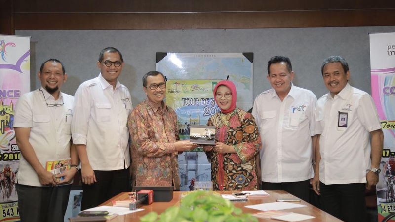 Balap sepeda level dunia yakni Tour de Siak 2016 kembali hadir di Kabupaten Siak, Riau pada 17 hingga 22 Oktober mendatang.