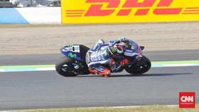 Jorge Lorenzo Gembira Start di Baris Depan