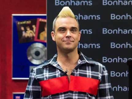 Tingkah Lucu Putri Robbie Williams Saat Protes ke sang Ayah