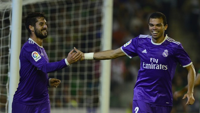 Real Madrid pesta gol 7-1 saat menghadapi klub divisi tiga Liga Spanyol, Cultural Leonesa, pada leg pertama babak 32 besar Piala Raja.