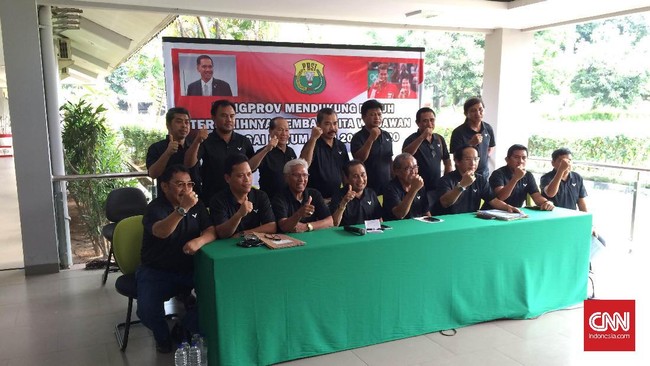 Pengembalian formulir bakal calon Ketua Umum PB PBSI sudah dirampungkan kubu Gita Wirjawan dan disertakan pula surat dukungan dari 18 Pengprov PBSI.