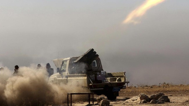 Kelompok militan bersenjata yang diklaim ISIS melakukan serangan ke sebuah pos militer di Semenanjung Sinai dan membunuh setidaknya enam tentara Mesir.
