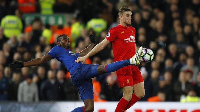 Pekan ke-21 Liga Primer akan diwarnai duel antar dua wilayah: Manchester vs Merseyside. Manchester United menjamu Liverpool, Everton menjamu Manchester City.