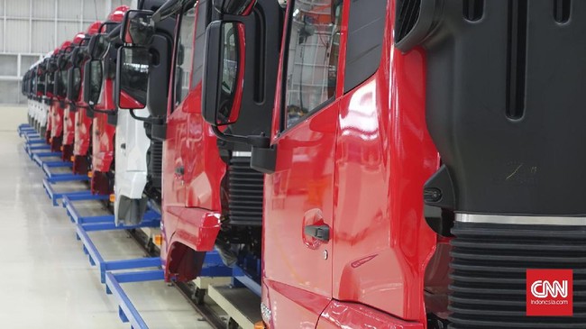 Kendati industri tambang belakangan sedang lesu ini tak menyurutkan UD Truck membuka pabrik untuk truk berjenis heavy duty Quester.