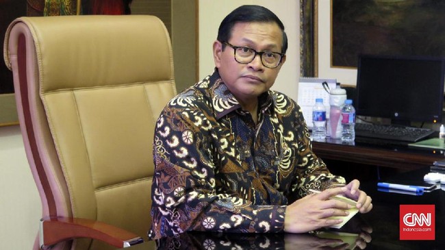 Sekretaris Kabinet Pramono Anung menegaskan, siapapun yang bermasalah secara hukum harus bertanggung jawab atas perbuatannya.