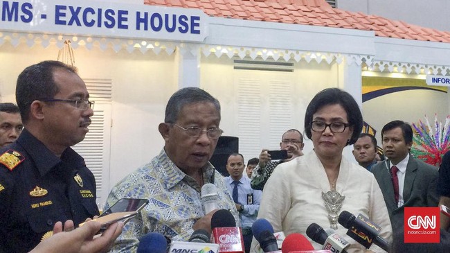 Menko Perekonomian Darmin Nasution tidak yakin Amerika Serikat benar-benar menarik diri dari TPP yang digagasnya sendiri.