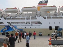 Kapal Pelni Bakal Angkut Penumpang Lagi