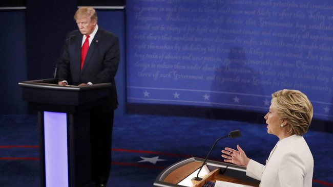 Penegasan soal dana kampanye ini ditegaskan Wadubes AS untuk RI, setelah Trump menunding Hillary Clinton menerima sumbangan pihak asing untuk berkampanye.