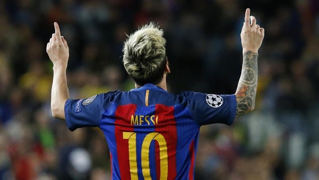 Lionel Messi jadi  pemain yang paling sering terlibat dengan gol di Liga Eropa sejauh ini dengan catatan 16 gol plus 7 assist.