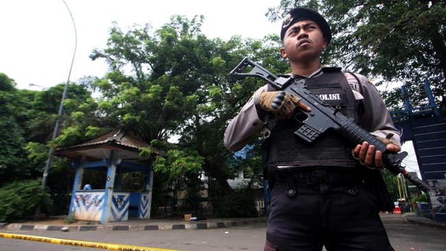 Mantan teroris Nasir Abbas mengatakan para simpatisan ISIS kerap melakukan jihad individu. Sultan kemarin menyerang polisi membabi-buta sendirian dengan golok.