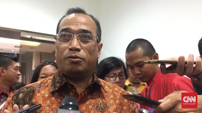 Dengan mengoptimalkan penggunaan kapal roro untuk angkutan logistik laut, Menhub yakin kepadatan jalan raya akan berkurang.