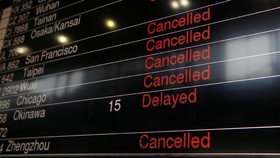 Topan Haima Bergerak ke Hong Kong, 742 Penerbangan Batal