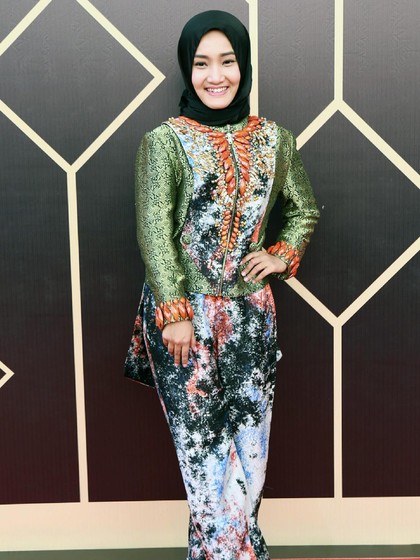 3 Tips Merawat Rambut untuk Wanita Berjilbab ala Penyanyi Fatin 3 Tips Merawat Rambut untuk Wanita Berjilbab ala Penyanyi Fatin