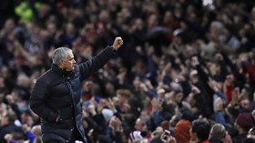 Mourinho Fokus Kejar Poin Bukan Rekor Fantastis