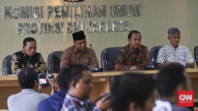 Jubir Timses Ahok-Djarot Putu Artha menegaskan, kalau KPU DKI mengetuk palu SK sesuai keinginannya sendiri, maka akan dilaporkan ke Bawaslu dan DKPP.