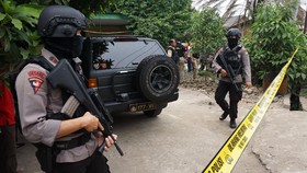 Propam Periksa Polisi Viral soal Pacar Kaya Vs Kokang Senjata