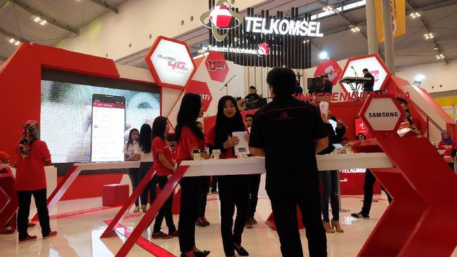 Imbas Denny Siregar, Telkomsel Pelototi Pegawai dan Rekanan