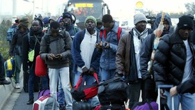 Perancis Mulai Bersihkan 'Rimba' Pengungsi di Calais