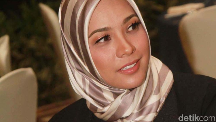 Rachel Maryam saat hadiri acara peresmian Persatuan Artis Film Indonesia (PARFI) di Four Season Hotel, Gatot Subroto, Jakarta Selatan, Senin (24/10).