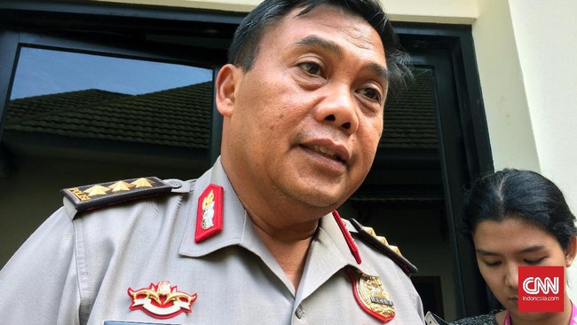 Keberanian masyarakat melaporkan praktik pungutan liar disebut akan membantu penegak hukum memberantas penyakit akut di birokrasi.