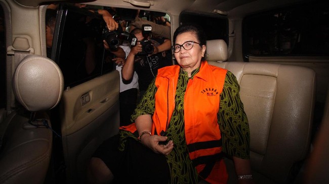 Kasus dugaan korupsi pengadaan buffer stock untuk kejadian luar biasa tahun 2005 yang menjerat Siti Fadilah Supari akan digelar di Jakarta, Senin (6/2).