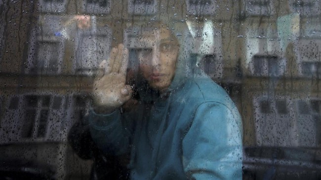'Rimba' Calais Dibongkar, Nasib Para Imigran Masih Tak Jelas