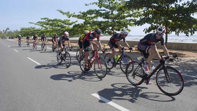 Destinasi wisata di Kepulauan Riau disebut masih aman dari virus corona, sehingga Tour de Bintan 2020 tetap digelar.