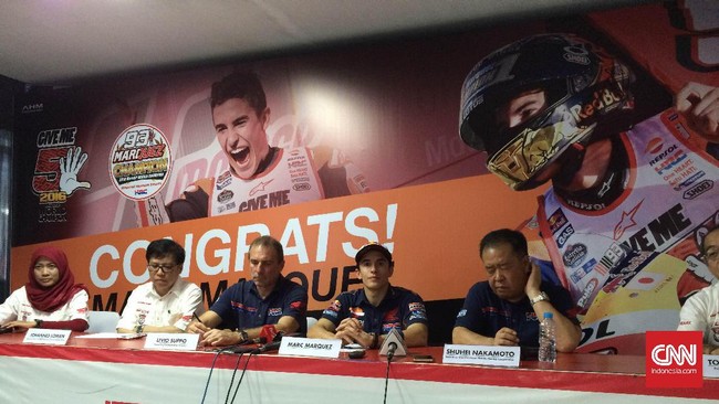 Juara Dunia MotoGP 2016 Marc Marquez menegaskan tiap pebalap muda harus percaya diri pada mimpi besar yang mereka miliki.