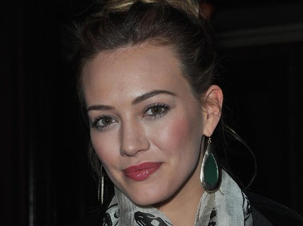 Hamil, Hilary Duff Dikarantina di Ruang Bawah Tanah karena Positif Covid-19