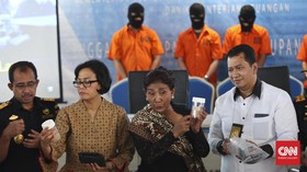 Susi Tangkap Pencuri Benih Lobster Rp33 Miliar