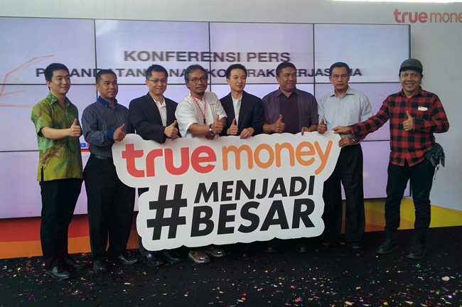 Bertambahnya jumlah mesin EDC tersebut secara otomatis akan memperluas jangkauan layanan TrueMoney dari posisi saat ini hanya di 10 provinsi di Indonesia.