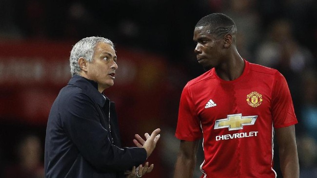 Jose Mourinho menilai Paul Pogba tak akan memenangkan Ballon d'Or karena ia bukan pencetak gol, disebut sebagai gelandang terbaik.