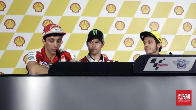 Valentino Rossi, Marc Marquez, dan Andrea Iannone datang ke Sirkuit Sepang, Malaysia, dengan menyimpan rasa rindu yang berbeda-beda.
