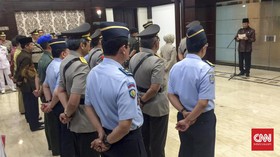 Wiranto Kukuhkan Satuan Tugas Sapu Bersih Pungli