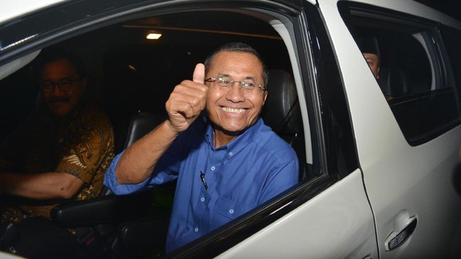 Dahlan Iskan, Eks Menteri BUMN era Presiden SBY menilai pengesahan Omnibus Law tak cukup untuk membuat perekonomian langsung bangkit.