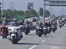 Lagi Asik Nyetir Ada Konvoi Moge, Mending Minggir atau Tetap di Tengah?