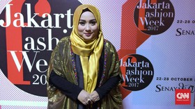 Anniesa Hasibuan dan Fashion Show di Hari Istimewa