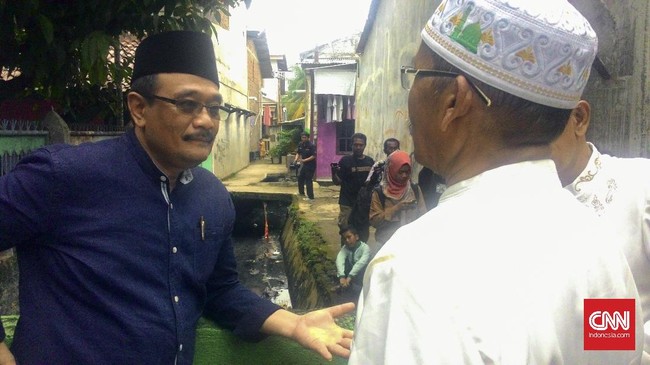 Kunjungan ke Pasar Rebo diklaim Djarot adalah kunjungan rutin untuk salat Jumat dan berinteraksi dengan warga. Menurutnya, hal ini bukan bagian kampanye.