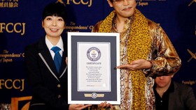 Kejutan Rekor Dunia dari 'Pen Pineapple Apple Pen'
