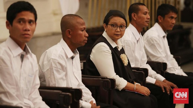 Kemlu RI membeberkan fakta bahwa awak kapal Naham 3 sedang melakukan penangkapan ikan secara ilegal ketika dibajak oleh perompak Somalia pada Maret 2012 lalu.