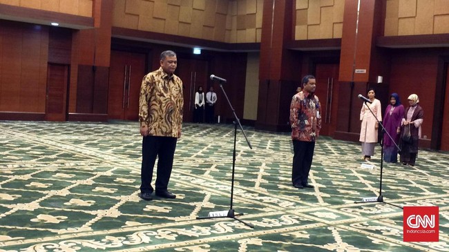 Menteri Keuangan Sri Mulyani Indrawati resmi melantik Kepala Badan Kebijakan Fiskal dan Staf Ahli Menteri Keuangan Bidang Peraturan dan Penegakan Hukum Pajak.