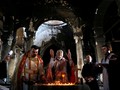 Bebas dari ISIS, Warga Kristen Irak Ibadah di Gereja Hangus